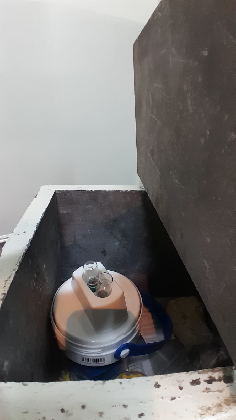 Generador dentro del plomo